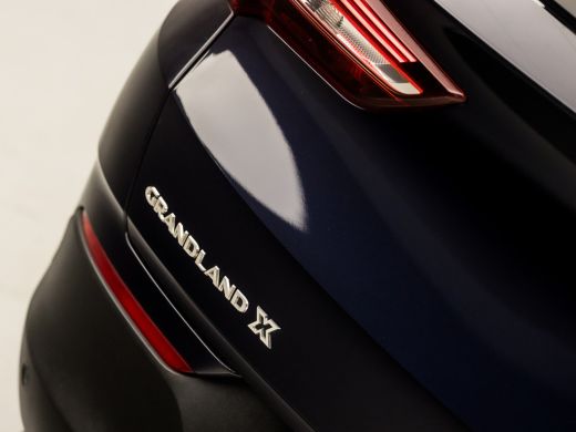 Opel Grandland X 1.2 Turbo Innovation (APPLE CARPLAY, GROOT NAVI, CLIMATE, CAMERA, GETINT GLAS, LEDER, SPORTSTOELE... ActivLease financial lease