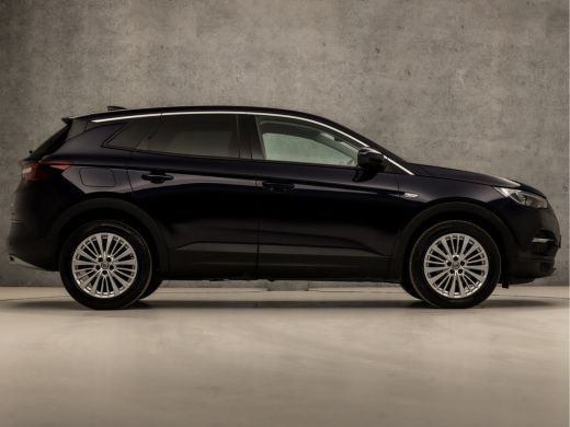 Opel Grandland X 1.2 Turbo Innovation (APPLE CARPLAY, GROOT NAVI, CLIMATE, CAMERA, GETINT GLAS, LEDER, SPORTSTOELE... ActivLease financial lease