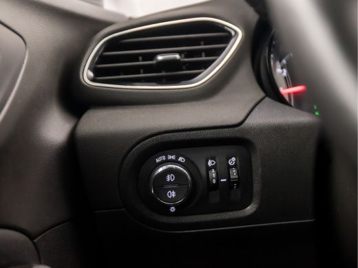 Opel Grandland X 1.2 Turbo Sport Automaat (APPLE CARPLAY, GROOT NAVI, STUUR/STOELVERWARMING, GETINT GLAS, SPORTSTO... ActivLease financial lease