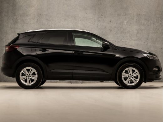 Opel Grandland X 1.2 Turbo Sport Automaat (APPLE CARPLAY, GROOT NAVI, STUUR/STOELVERWARMING, GETINT GLAS, SPORTSTO... ActivLease financial lease