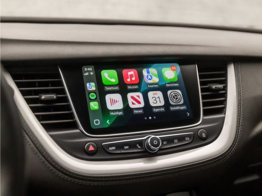 Opel Grandland X 1.2 Turbo Sport Automaat (APPLE CARPLAY, GROOT NAVI, STUUR/STOELVERWARMING, GETINT GLAS, SPORTSTO... ActivLease financial lease