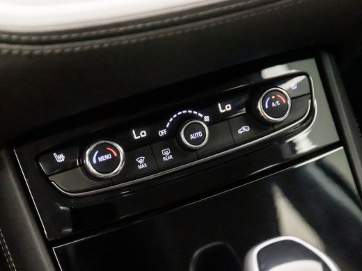 Opel Grandland X 1.2 Turbo Sport Automaat (APPLE CARPLAY, GROOT NAVI, STUUR/STOELVERWARMING, GETINT GLAS, SPORTSTO... ActivLease financial lease
