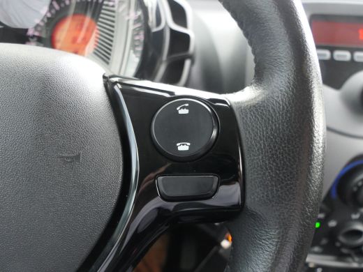 Peugeot 108 1.0 e-VTi Active | Airco | LED Dagrijverlichting | Privacy Glass | Mistlampen | 5-Deurs ActivLease financial lease