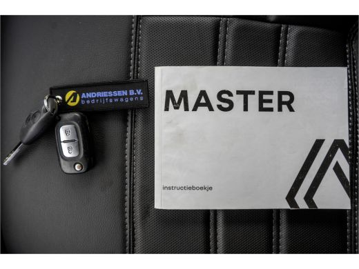 Renault Master T35 dCi 135 L2H2 | LED | Camera | Navi | Imperiaal | Ladder | Cruise | PDC | Euro 6 ActivLease financial lease