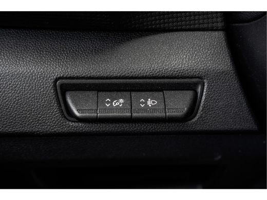 Renault Trafic dCi | L2H1 | Dynamic | Launch Edition 007 | Navi | LED | Imperiaal | Cruise | PDC | Airco | Euro 6 ActivLease financial lease