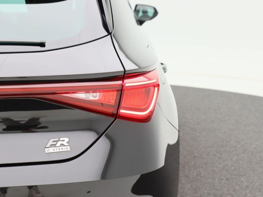 Seat Leon Sportstourer 1.4 TSi 204 Pk Phev eHybrid FR Business Intense | LED | Sensoren | Carplay | Navigatiesysteem | S... ActivLease financial lease
