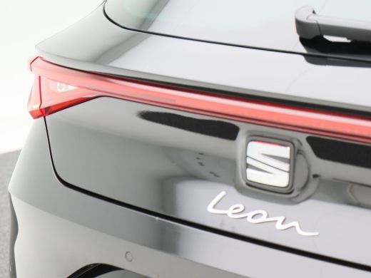 Seat Leon Sportstourer 1.4 TSi 204 Pk Phev eHybrid FR Business Intense | LED | Sensoren | Carplay | Navigatiesysteem | S... ActivLease financial lease