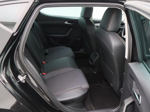 Seat Leon Sportstourer 1.4 TSi 204 Pk Phev eHybrid FR Business Intense | LED | Sensoren | Carplay | Navigatiesysteem | S... ActivLease financial lease
