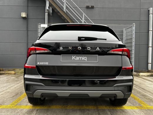 Skoda Kamiq Business Edition | Achteruitrijcamera | Chromen raamlijsten | Cruise control met speedlimiter ActivLease financial lease