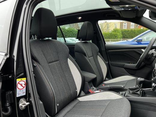 Skoda Kamiq Business Edition | Achteruitrijcamera | Chromen raamlijsten | Cruise control met speedlimiter ActivLease financial lease