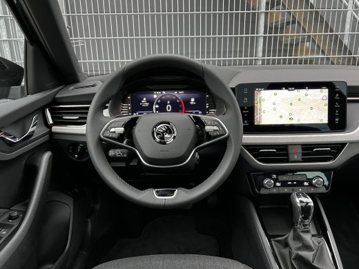 Skoda Kamiq Business Edition | Achteruitrijcamera | Chromen raamlijsten | Cruise control met speedlimiter ActivLease financial lease