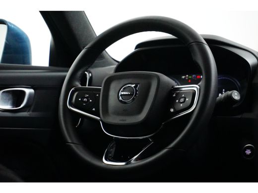 Volvo  XC40 1.5 T4 Recharge Inscription | Intellisafe | Trekhaak | Complete Auto! | FjordBlue | Camera! ActivLease financial lease