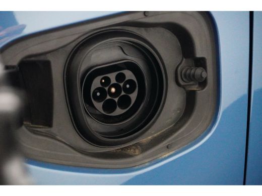Volvo  XC40 1.5 T4 Recharge Inscription | Intellisafe | Trekhaak | Complete Auto! | FjordBlue | Camera! ActivLease financial lease
