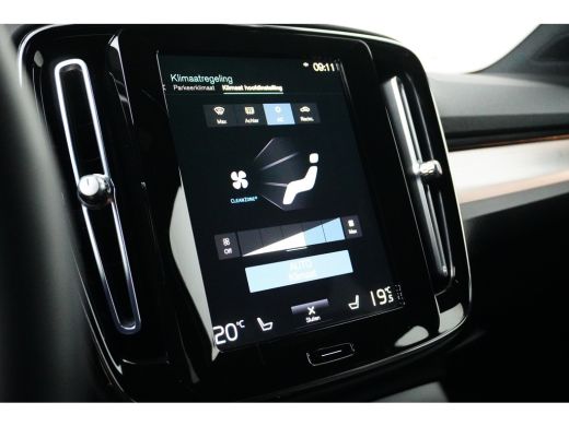 Volvo  XC40 1.5 T4 Recharge Inscription | Intellisafe | Trekhaak | Complete Auto! | FjordBlue | Camera! ActivLease financial lease