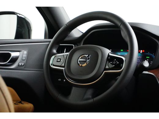 Volvo  XC60 T6 Plus Dark Plug-in Hybrid | Luchtvering | Massage | 360 camera | Cruise control adaptief met St... ActivLease financial lease