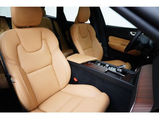 Volvo  XC60 T6 Plus Dark Plug-in Hybrid | Luchtvering | Massage | 360 camera | Cruise control adaptief met St... ActivLease financial lease