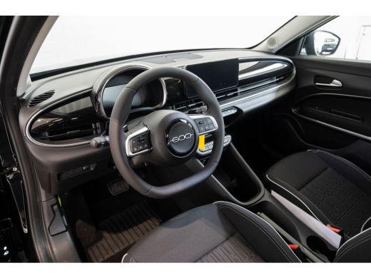 Fiat 600 1.2 145PK Turbo Hybrid Black Edition | Apple Carplay/Android Auto|telefoonintegratie premium | Ch... ActivLease financial lease