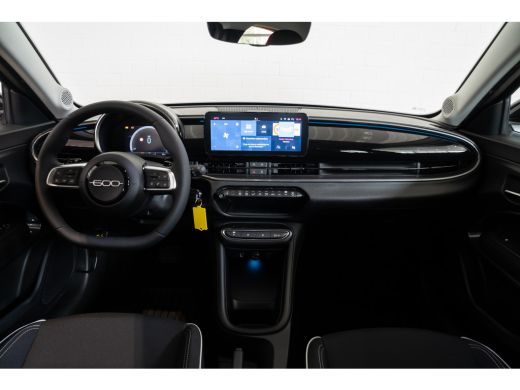 Fiat 600 1.2 145PK Turbo Hybrid Black Edition | Apple Carplay/Android Auto|telefoonintegratie premium | Ch... ActivLease financial lease