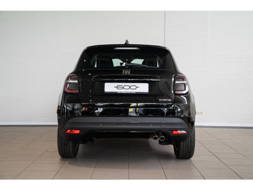 Fiat 600 1.2 145PK Turbo Hybrid Black Edition | Apple Carplay/Android Auto|telefoonintegratie premium | Ch... ActivLease financial lease