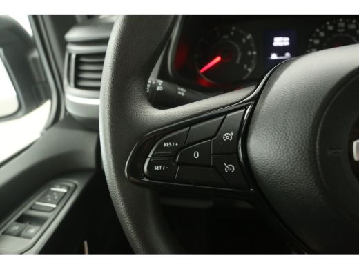 Nissan Primastar 2.0 dCi L2H1 150PK Automaat Airco Cruise PDC 3 Persoons Trekhaak ActivLease financial lease