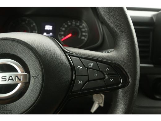 Nissan Primastar 2.0 dCi L2H1 150PK Automaat Airco Cruise PDC 3 Persoons Trekhaak ActivLease financial lease