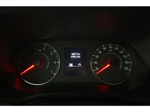 Nissan Primastar 2.0 dCi L2H1 150PK Automaat Airco Cruise PDC 3 Persoons Trekhaak ActivLease financial lease