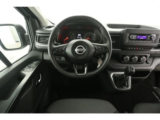 Nissan Primastar 2.0 dCi L2H1 150PK Automaat Airco Cruise PDC 3 Persoons Trekhaak ActivLease financial lease