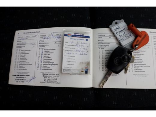 Opel Movano 2.3 Turbo 150pk Automaat Bakwagen met laadklep en zijdeur 06-2021 ActivLease financial lease