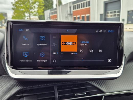 Peugeot 2008 1.2 130PK Allure | Voorstoelen verwarmd | Parkeersensoren voor & achter | 17 inch LMV | Zwarte he... ActivLease financial lease