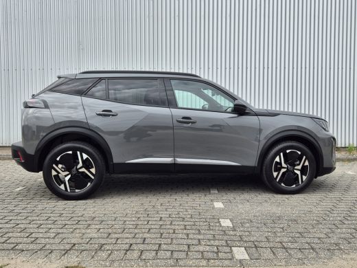 Peugeot 2008 1.2 130PK Allure | Voorstoelen verwarmd | Parkeersensoren voor & achter | 17 inch LMV | Zwarte he... ActivLease financial lease