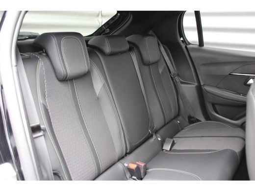 Peugeot 208 1.2 PURETECH 100PK GT PACK / NAVI / LEDER / CLIMA / PDC / 17" LMV / CAMERA / KEYLESS / ADAPT. CRU... ActivLease financial lease