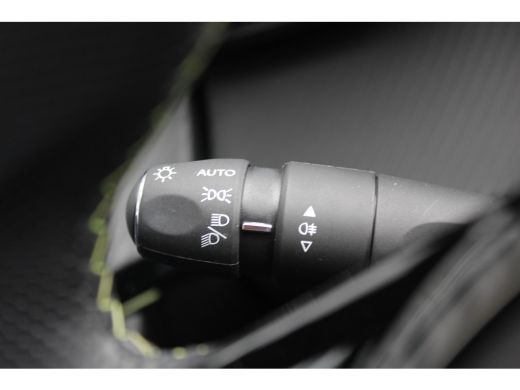 Peugeot 208 1.2 PURETECH 100PK GT PACK / NAVI / LEDER / CLIMA / PDC / 17" LMV / CAMERA / KEYLESS / ADAPT. CRU... ActivLease financial lease