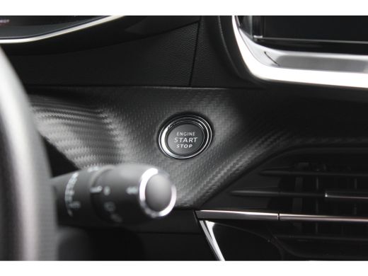 Peugeot 208 1.2 PURETECH 100PK GT PACK / NAVI / LEDER / CLIMA / PDC / 17" LMV / CAMERA / KEYLESS / ADAPT. CRU... ActivLease financial lease