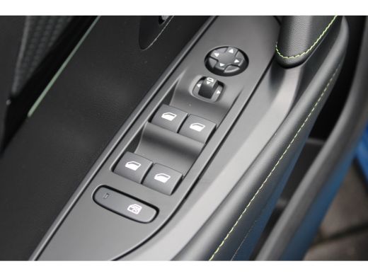 Peugeot 208 1.2 PURETECH 100PK GT PACK / NAVI / LEDER / CLIMA / PDC / 17" LMV / CAMERA / KEYLESS / ADAPT. CRU... ActivLease financial lease