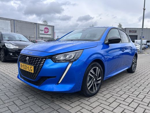 Peugeot 208 1.2 PureTech Allure 100PK | Lage kmstand!!! | Parkeersensoren | Climate Controle | Cruise Control... Peugeot 208 1.2 PureTech Allure 100PK | Lage kmstand!!! | Parkeersensoren | Climate Controle | Cruise Control...