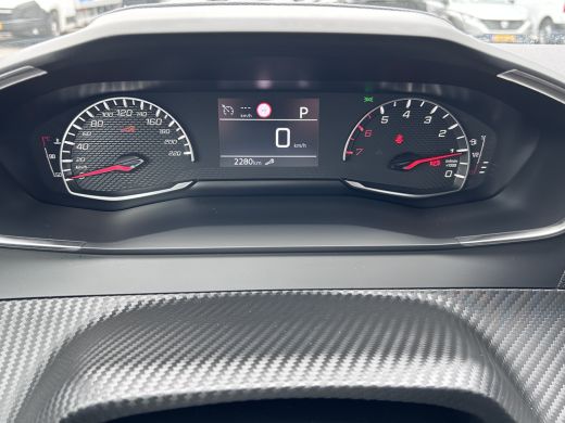 Peugeot 208 1.2 PureTech Allure 100PK | Lage kmstand!!! | Parkeersensoren | Climate Controle | Cruise Control... ActivLease financial lease