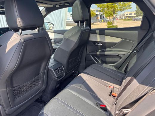 Peugeot 3008 1.6 PHEV 4WD 300PK GT | AUTOMAAT | 360 Camera | Panaroma dak | 18 inch LMV | Sfeerverlichting | A... ActivLease financial lease