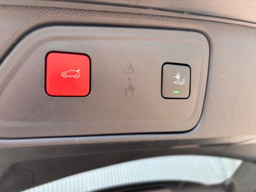 Peugeot 3008 1.6 PHEV 4WD 300PK GT | AUTOMAAT | 360 Camera | Panaroma dak | 18 inch LMV | Sfeerverlichting | A... ActivLease financial lease