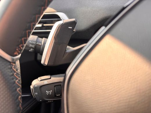 Peugeot 3008 1.6 PHEV 4WD 300PK GT | AUTOMAAT | 360 Camera | Panaroma dak | 18 inch LMV | Sfeerverlichting | A... ActivLease financial lease