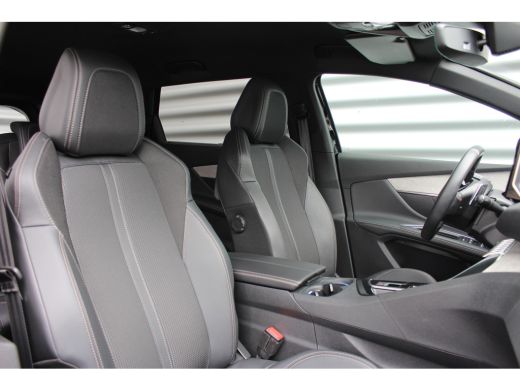 Peugeot 5008 1.2 PURETECH 130PK GT PACK AUTOMAAT / NAVI / CLIMA / PDC / 19" LMV / CAMERA / KEYLESS / FULL-LED ... ActivLease financial lease