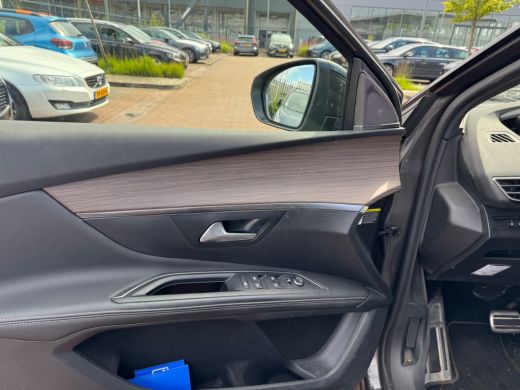Peugeot 5008 1.6 PureTech Blue Lease GT 180PK | Panoramadak | Black Pack | Lederen bekleding | 360° Camera | A... ActivLease financial lease