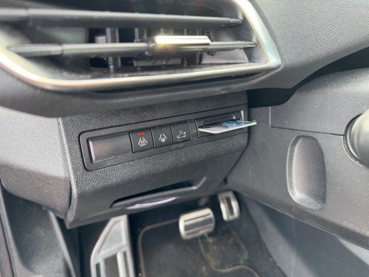 Peugeot 5008 1.6 PureTech Blue Lease GT 180PK | Panoramadak | Black Pack | Lederen bekleding | 360° Camera | A... ActivLease financial lease