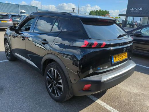 Peugeot e-2008 EV GT 50 kWh | 3-Fase | Alcantara | Stoelverwarming | Climate | Camera | Adaptive Cruise | | 11 k... ActivLease financial lease