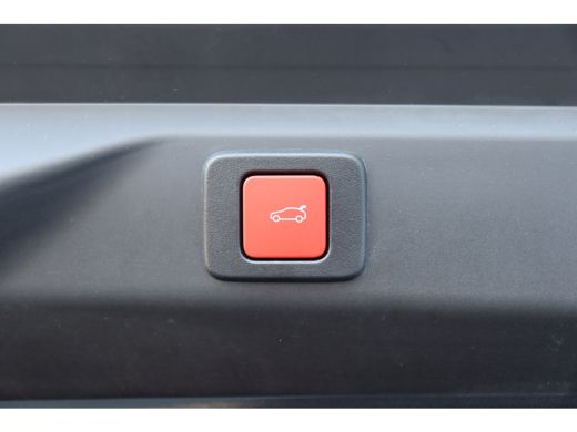 Peugeot e-3008 73KWH GT AVANTAGE 214PK / NAVI / LEDER / CLIMA / FULL-LED / 20" LMV / KEYLESS / WARMTEPOMP / 360°... ActivLease financial lease
