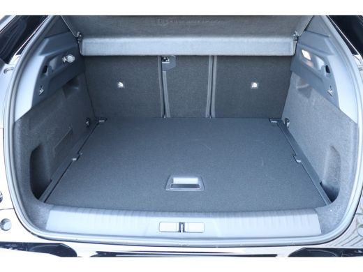Peugeot e-3008 73KWH GT AVANTAGE 214PK / NAVI / LEDER / CLIMA / FULL-LED / 20" LMV / KEYLESS / WARMTEPOMP / 360°... ActivLease financial lease