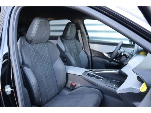 Peugeot e-3008 73KWH GT AVANTAGE 214PK / NAVI / LEDER / CLIMA / FULL-LED / 20" LMV / KEYLESS / WARMTEPOMP / 360°... ActivLease financial lease