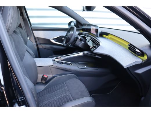 Peugeot e-3008 73KWH GT AVANTAGE 214PK / NAVI / LEDER / CLIMA / FULL-LED / 20" LMV / KEYLESS / WARMTEPOMP / 360°... ActivLease financial lease