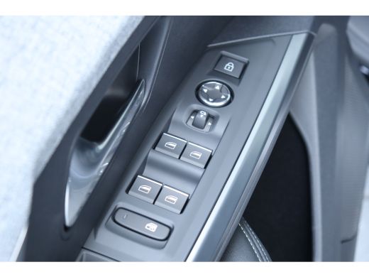 Peugeot e-3008 73KWH GT AVANTAGE 214PK / NAVI / LEDER / CLIMA / FULL-LED / 20" LMV / KEYLESS / WARMTEPOMP / 360°... ActivLease financial lease