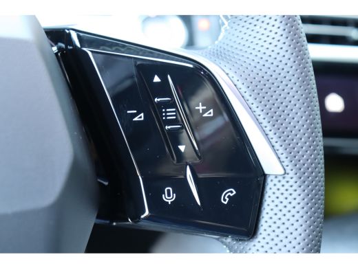 Peugeot e-3008 73KWH GT AVANTAGE 214PK / NAVI / LEDER / CLIMA / FULL-LED / 20" LMV / KEYLESS / WARMTEPOMP / 360°... ActivLease financial lease