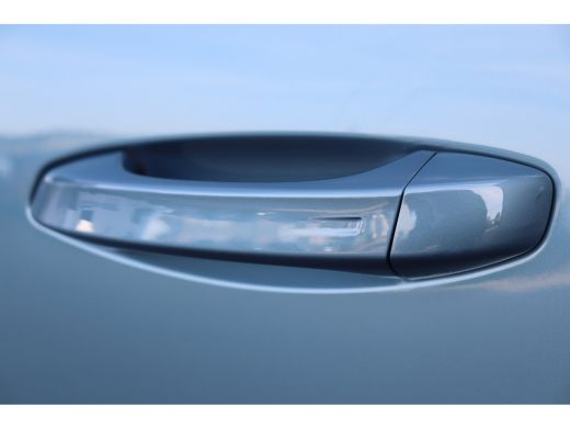 Peugeot e-3008 73KWH GT AVANTAGE 214PK / NAVI / LEDER / CLIMA / FULL-LED / 20" LMV / KEYLESS / WARMTEPOMP / 360°... ActivLease financial lease